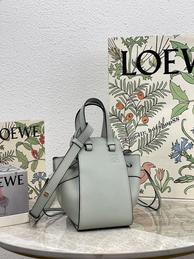 Loewe專櫃2022新款迷你hammock手袋 羅意威手提肩背女包迷你版吊床包 10393 lyw1074